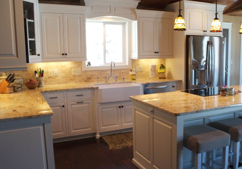 White painted kitchen cabinets made from solid wood by finewood Structures of Browerville, MN